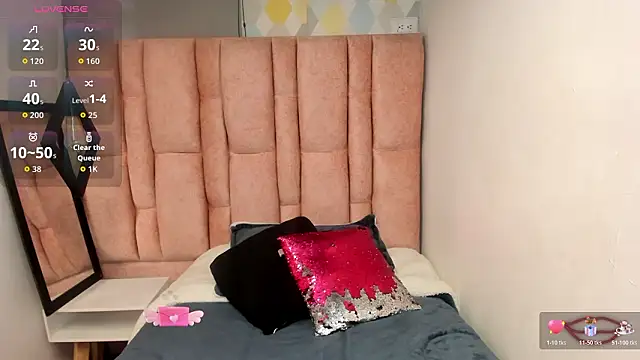 Snapshot of Issa_Milf__ chatting on February 3, 2026, 1:27 pm Issa Milf online show from February 3, 2026, 1:27 pm