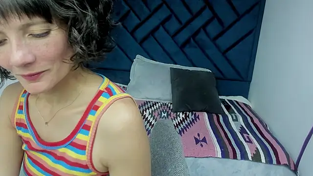 Snapshot of Valery_More__ chatting on October 27, 2025, 7:07 pm Valery More online show from October 27, 2025, 7:07 pm