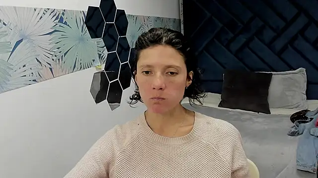 Snapshot of Valery_More__ chatting on November 19, 2025, 12:27 pm Valery More online show from November 19, 2025, 12:27 pm