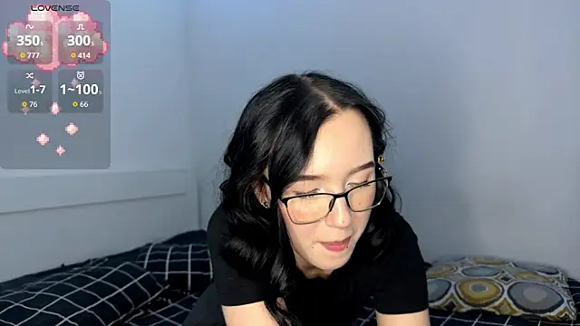 KayaNorth online show from October 3, 2025, 9:12 pm