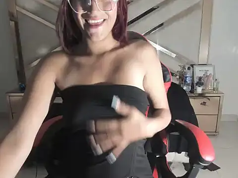 NathaliaRoosRs online show from September 28, 2025, 7:52 pm