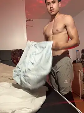 adgymwear1 online show from October 6, 2025, 8:06 pm