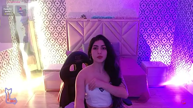 Ixchel tay online show from January 18, 2026, 3:32 am