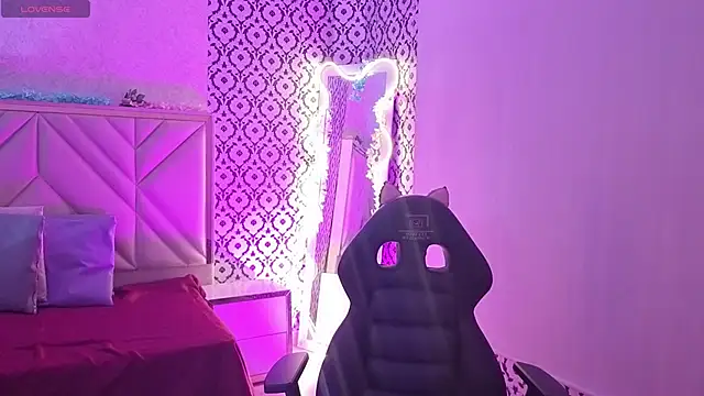 Ixchel tay online show from February 27, 2026, 3:17 am