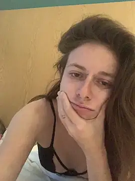 GoldenPussy1329 online show from April 18, 2026, 7:07 pm