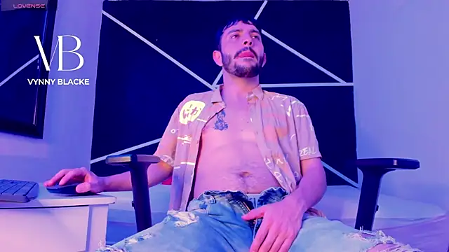 VynnyBlacke  online show from February 10, 2026, 4:05 am