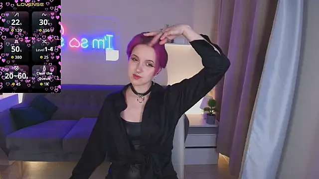 luna son online show from October 9, 2025, 9:24 pm