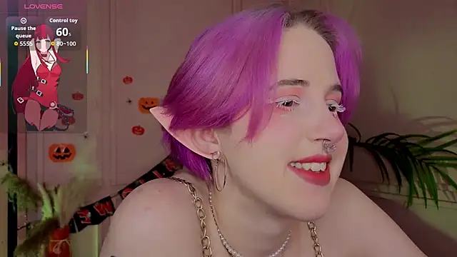 luna son online show from October 30, 2025, 9:37 pm