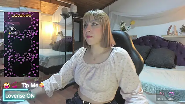 sophialyh 1 online show from February 11, 2026, 1:27 pm