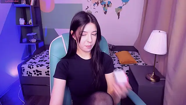 Azaliya Haze online show from February 6, 2026, 5:56 am