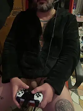 marcotatuatooo online show from December 21, 2025, 4:14 pm