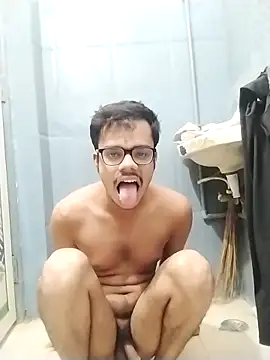 sexybobby13 online show from November 10, 2025, 8:46 am