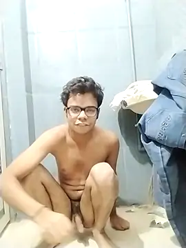 sexybobby13 online show from November 27, 2025, 11:56 am