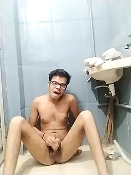 sexybobby13 online show from February 19, 2026, 8:32 am