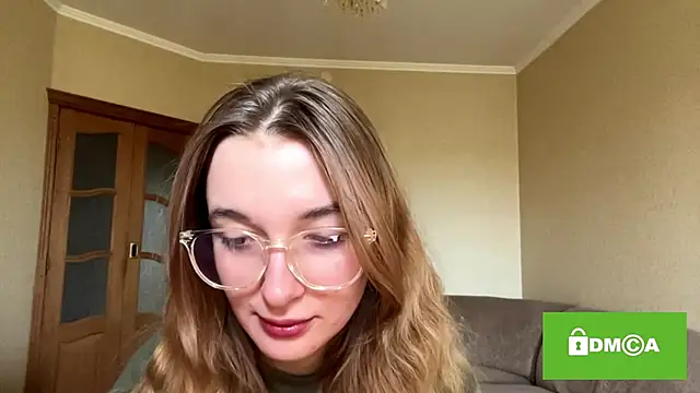 CoraJamerson online show from October 3, 2025, 8:22 am