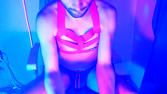 highinhtxx online show from November 17, 2025, 11:10 pm