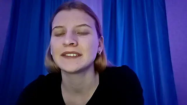 LynteriLain online show from December 1, 2025, 5:51 pm