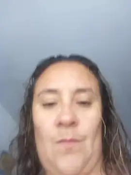 Snapshot of Annie_deluxe_19 chatting on April 7, 2026, 4:07 pm Annie deluxe 19 online show from April 7, 2026, 4:07 pm