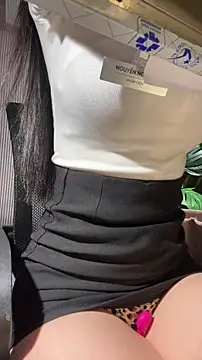 Gina999 online show from April 14, 2026, 2:50 am