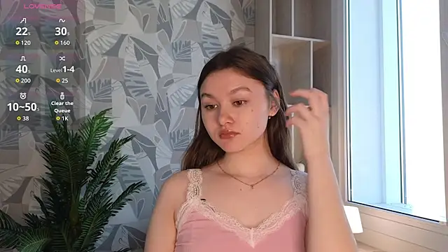 Snapshot of LewisThrone chatting on November 20, 2025, 3:18 am LewisThrone online show from November 20, 2025, 3:18 am