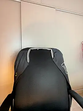 EmilyZuits online show from December 2, 2025, 8:59 pm