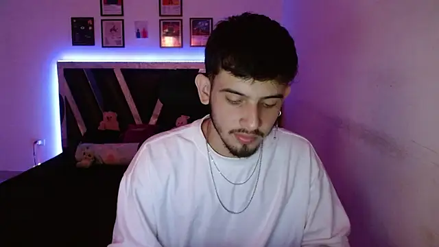 Sebasxxl12 online show from December 14, 2025, 10:25 pm