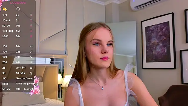 Lili Lohan online show from November 15, 2025, 5:20 pm