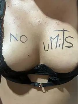 Valentinahot7 online show from March 1, 2026, 3:47 pm