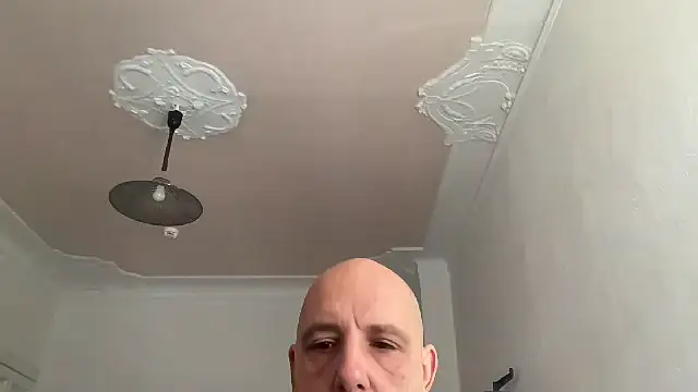 francescaloveher online show from September 28, 2025, 11:15 am