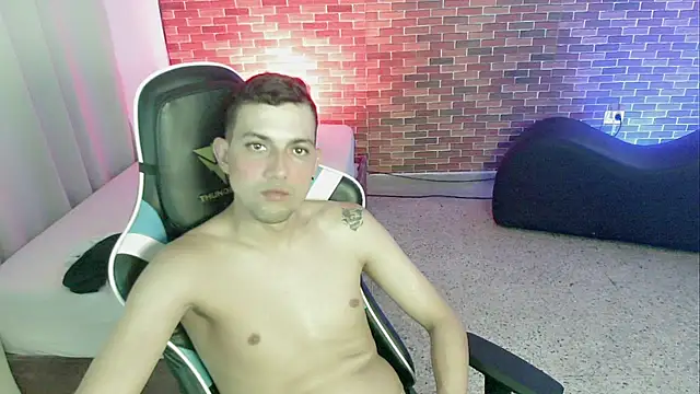 Snapshot of Bulls_23_ chatting on September 29, 2025, 11:31 pm Bulls 23 online show from September 29, 2025, 11:31 pm