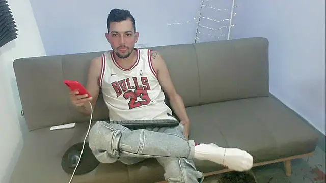 Snapshot of Bulls_23_ chatting on October 16, 2025, 12:06 pm Bulls 23 online show from October 16, 2025, 12:06 pm