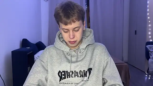  bee boy  online show from November 29, 2025, 2:31 pm