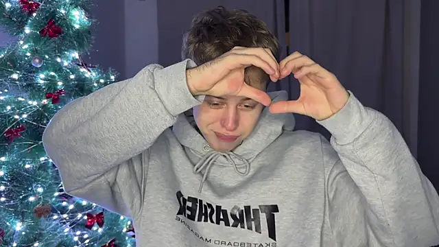  bee boy  online show from November 30, 2025, 5:28 pm