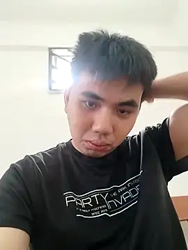 henry9933 online show from September 28, 2025, 1:44 am