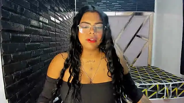 ParisBustamanterx online show from October 8, 2025, 2:31 am