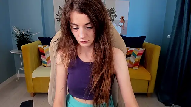 NikkaBush online show from October 10, 2025, 5:28 am