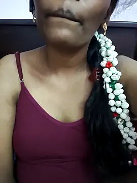 Snapshot of Tamil_Monika chatting on April 4, 2026, 1:19 pm Tamil Monika online show from April 4, 2026, 1:19 pm