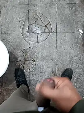 SlipperyRebound0 online show from November 18, 2025, 3:05 pm