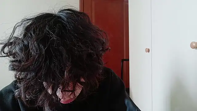 hangzi-0011 online show from October 21, 2025, 3:07 am