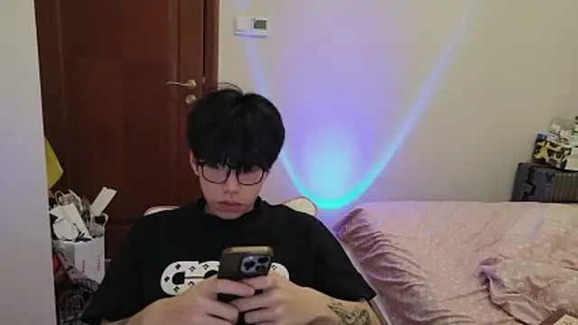 Snapshot of hangzi-0011 chatting on February 8, 2026, 6:39 am hangzi-0011 online show from February 8, 2026, 6:39 am