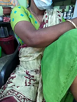 Snapshot of Tamilselviroja- chatting on October 22, 2025, 4:07 pm Tamilselviroja- online show from October 22, 2025, 4:07 pm