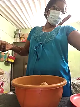 Snapshot of Tamilselviroja- chatting on November 4, 2025, 3:44 pm Tamilselviroja- online show from November 4, 2025, 3:44 pm