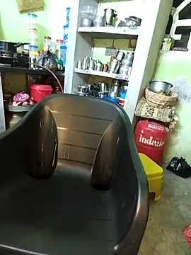 Snapshot of Tamilselviroja- chatting on November 12, 2025, 3:45 pm Tamilselviroja- online show from November 12, 2025, 3:45 pm