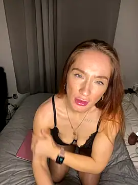 Cherry-L-28 online show from October 11, 2025, 8:29 pm