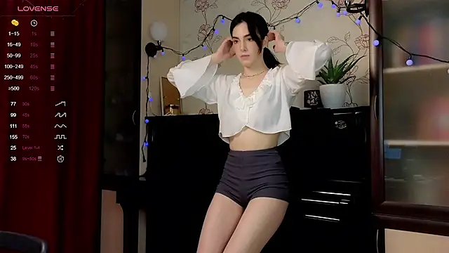 di moon online show from October 12, 2025, 2:27 pm