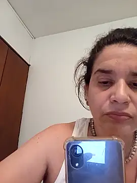 MoritaSalvaj online show from November 28, 2025, 9:39 pm