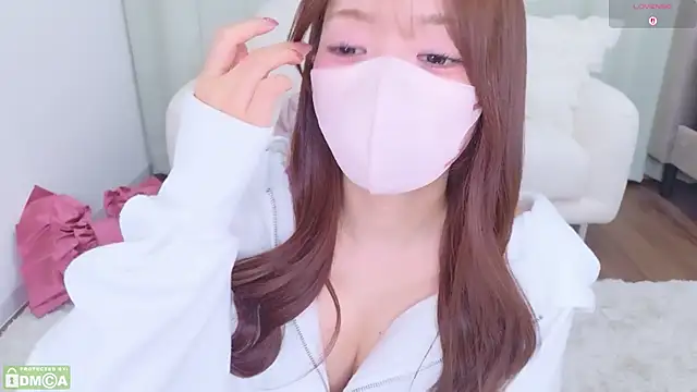 Snapshot of Seira__nn chatting on June 17, 2026, 3:57 pm Seira nn online show from June 17, 2026, 3:57 pm