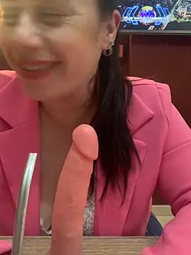 Snapshot of Amarteverdaderamente chatting on October 24, 2025, 11:34 pm Amarteverdaderamente online show from October 24, 2025, 11:34 pm