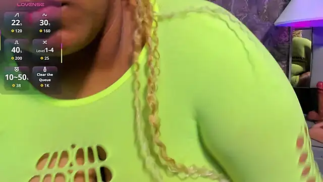 Snapshot of Fenty_melo chatting on October 10, 2025, 7:46 pm Fenty melo online show from October 10, 2025, 7:46 pm