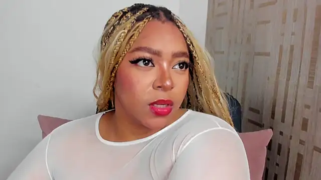 Snapshot of Fenty_melo chatting on April 22, 2026, 4:48 am Fenty melo online show from April 22, 2026, 4:48 am